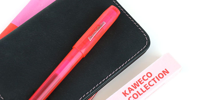 kaweco_collectors_edition_perkeo_infrared_fountain_pen_capped
