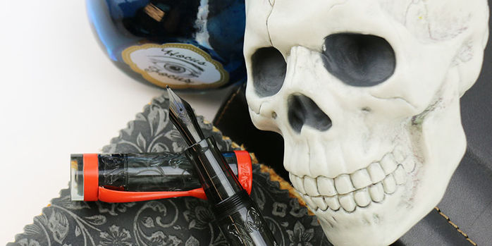 magna_carta_exclusive_halloween_ghost_town_fountain_pen_uncapped_with_skull