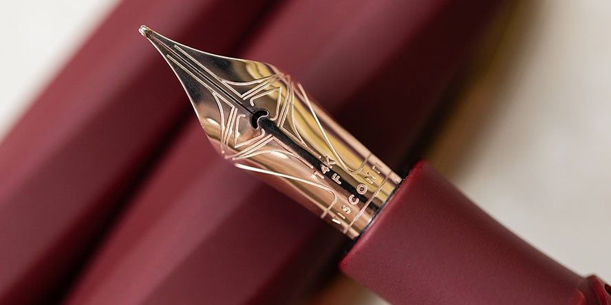 Visconti Divina Matte Bordeaux Fountain Pens visconti_divina_matte_bordeaux_fountain_pens