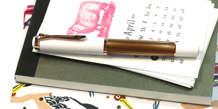 pelikan_special_edition_classic_m200_copper_rose_gold_fountain_pen_capped