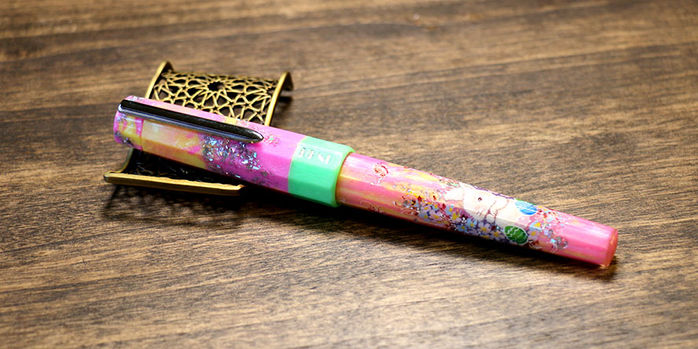 benu_limited_edition_easter_bunny_euphoria_fountain_pens_on_pen_rest