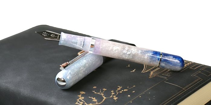 nahvalur_cherry_blossom_voyage_fountain_pen_uncapped