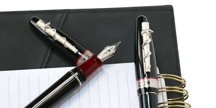 maiora_hippocratica_rollerball_with_fountain_pen_uncapped