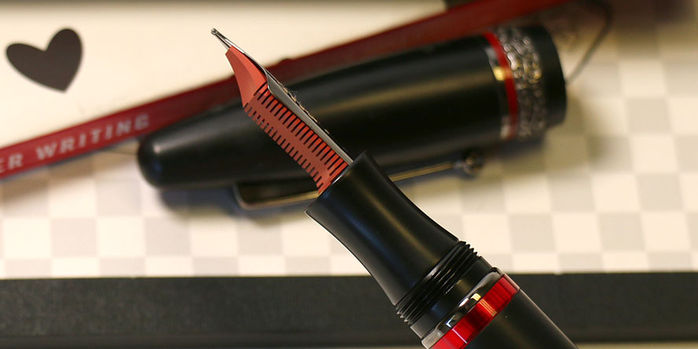 maiora_ogiva_racing_fountain_pen_feed