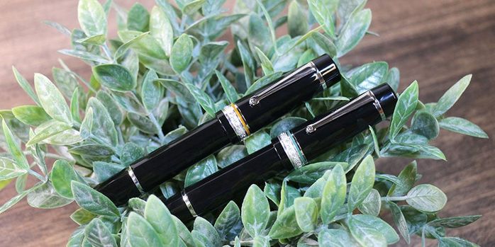 delta_dv_original_magnifica_oversize_fountain_pens_green_and_orange