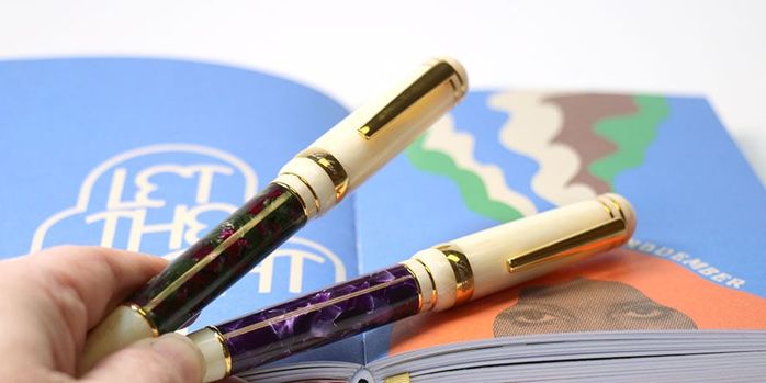 laban_325_wisteria_and_damask_pens