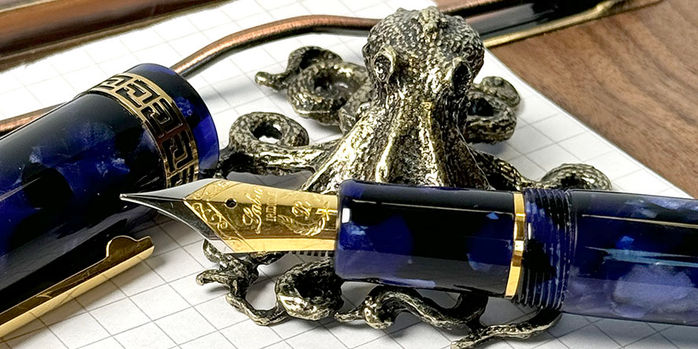 sassy_brassy_octopus_pen_rest_with_laban_pen_up_close