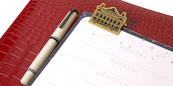 pelikan_souveran_670_warm_grey_special_edition_fountain_pen_capped