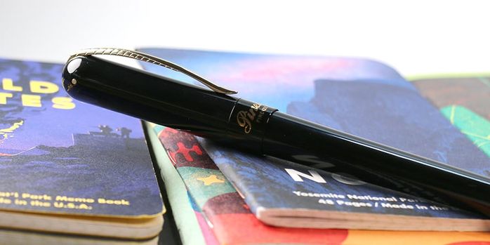 pineider_avatar_ur_anniversary_fountain_pen_capped