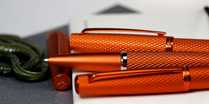 diplomat_orange_viper_fountain_pens