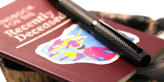 diplomat_viper_fountain_pen_black_with_recently_deceased_handbook_close
