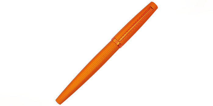 diplomat_viper_orange_fountain_pens_capped