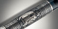 pelikan_m910_toledo_white_special_edition_fountain_pens_closeup_barrel