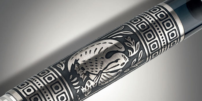 pelikan_m910_toledo_white_special_edition_fountain_pens_closeup_barrel