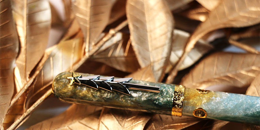Nahvalur (Narwhal) Nautilus: Xmas 2024 Fountain Pens nahvalur_nautilus_xmas_2024_fountain_pen_in_gold_leaves