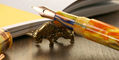 sassy_brassy_bull_pen_rest_with_conklin_1898_blue_yellow_fountain_pens