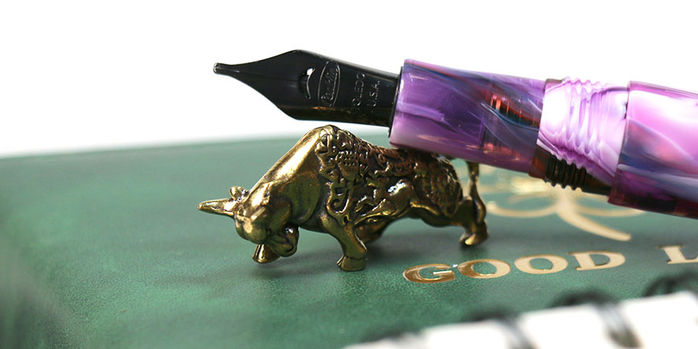sassy_brassy_bull_pen_rest_with_conklin_1898_fountain_pens