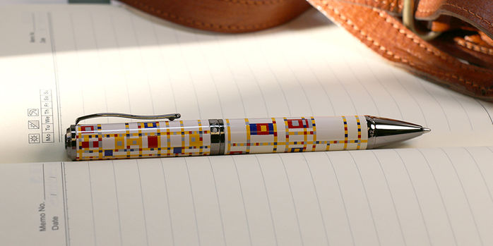 monteverde_regatta_broadway_boogie_woogie_ballpoint_pen_in_notebook
