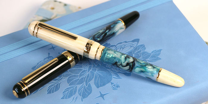 laban_x_jonathan_brooks_teal_abalone_325_fountain_pens_stacked