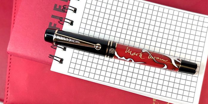 leboeuf_mark_twain_huckleberry_finn_limited_edition_fountain_pen_capped_on_notebooks