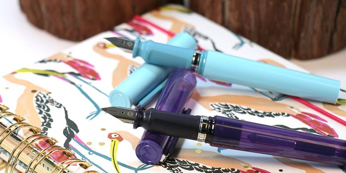 sailor_compass_tuzu_special_edition_fountain_pens_light_blue_and_translucent_violet_uncapped