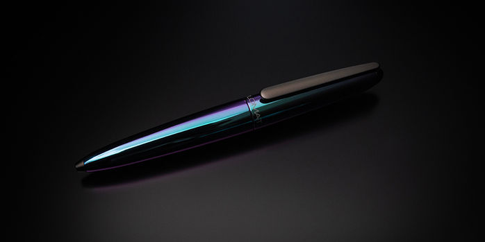 diplomat_funky_aero_fountain_pen_capped