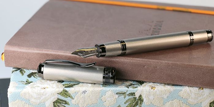 monteverde_innova_titanium_fountain_pen_uncapped