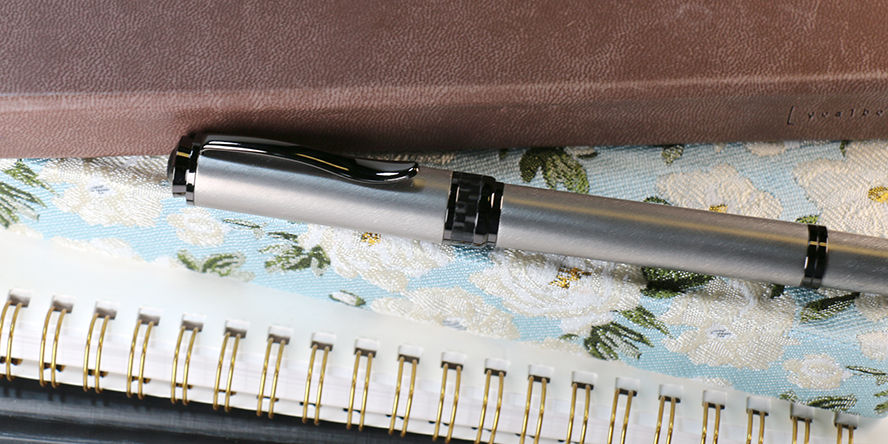 Monteverde Innova Titanium  Rollerball Pens monteverde_innova_titanium_rollerball_pen_capped