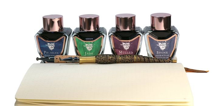 van_diemans_ink_professional_ink_collection_with_dip_pens