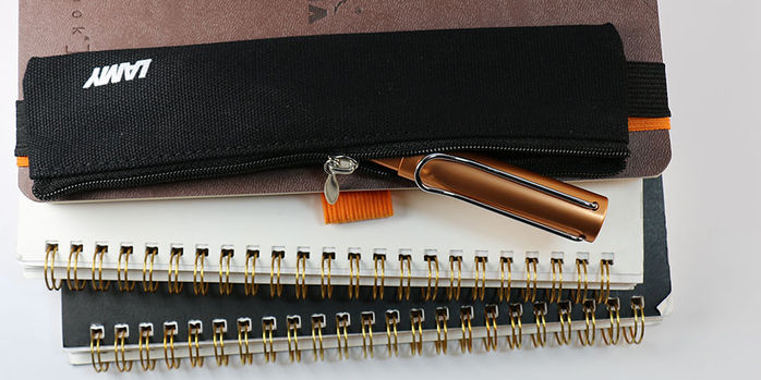 lamy_elastic_pen_bag_black_from_above