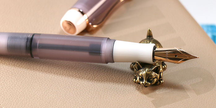 opus_88_2025_harmony_fountain_pen_nib_on_pen_rest