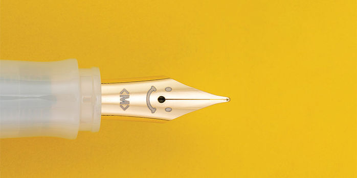 pilot_kakuno_madoromi_fountain_pen_m_nib