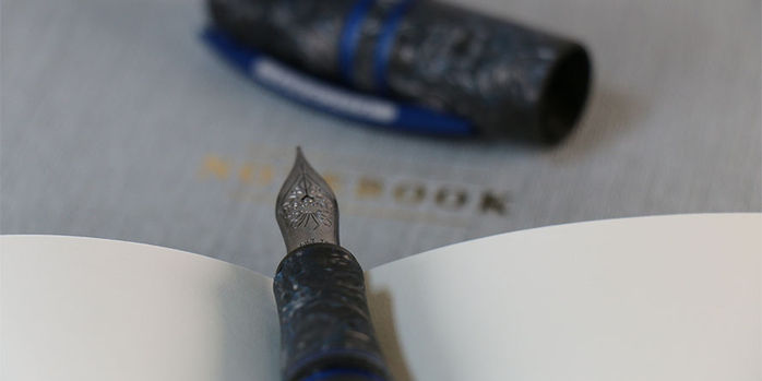 visconti_homo_sapiens_carbon_abyssus_limited_edition_fountain_pens_nib_closeup