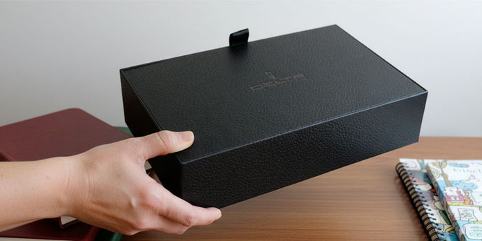 delta_12_pen_box_storing_luxury_pens