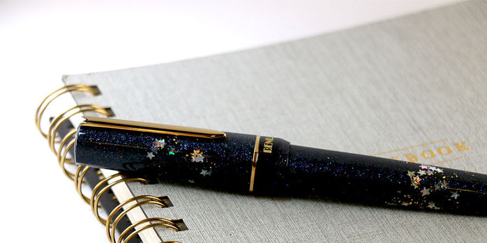 benu_haute_movie_star_special_edition_fountain_pens_cap_closeup_from_side