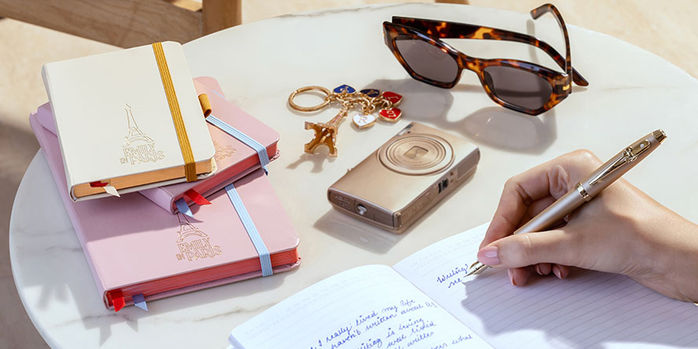 emily_in_paris_sheaffer_100_fountain_pens_writing