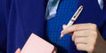 emily_in_paris_sheaffer_prelude_mini_ballpoint_pen_in_hand