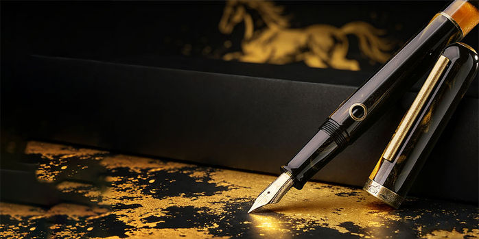 nahvalur_2026_pen_of_the_year_horse_fountain_pens_uncapped
