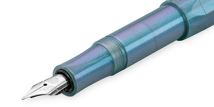 Kaweco_Lunar_Shadow_Blue_nib_zoom