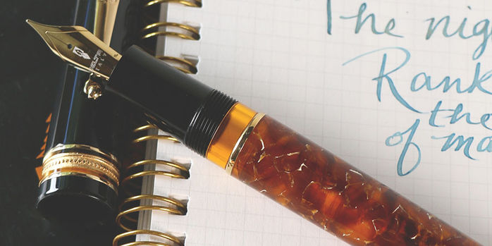 delta_dv_original_midsize_exclusive_amber_fountain_pens