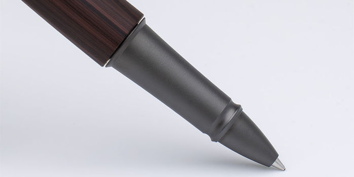 Diplomat_Black_Forest_Aerp_rollerball_nib_zoom