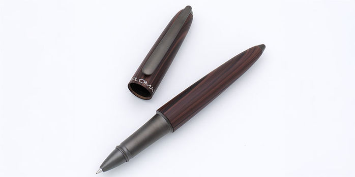 Diplomat_Black_Forest_Aerp_rollerball_uncapped