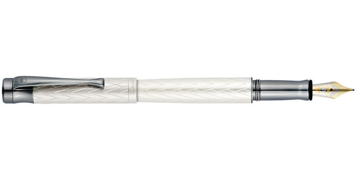 Waldmann_Aura_18k_Fountain_Pen_Night