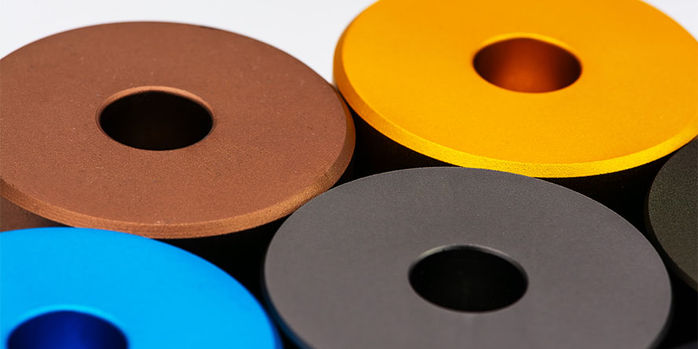 monteverde_mp1_anodized_aluminum_cylinder_pen_holders_closeup