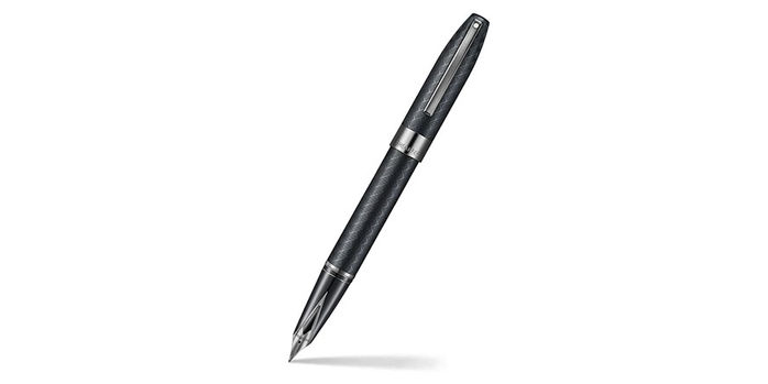 Legacy_Chevron_fountain_pen_uncapped