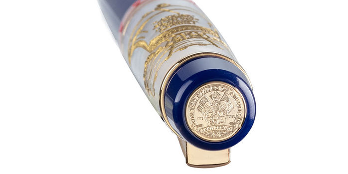 LeBoeuf_America_250th_Anniversary_fountain_pen_coin_on_cap_zoom