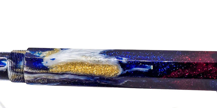hinze_freedom_250_fountain_pens_resin_closeup