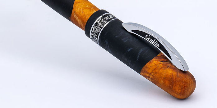 conklin_1898_spectra_fusion_night_ember_exclusive_cap_closeup