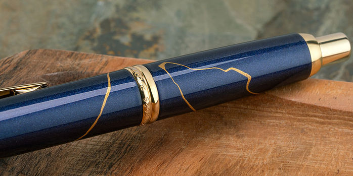 Pilot_Vanishing_Point_2026_LE_Golden_Journey_resin_zoom