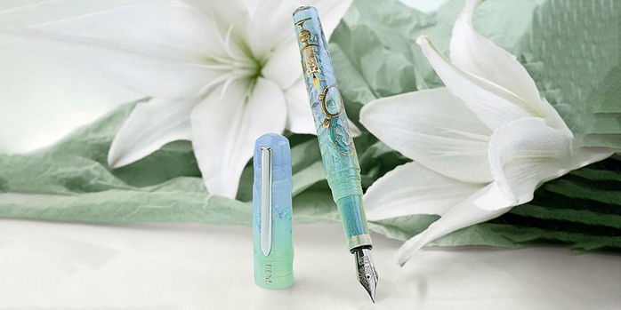 benu_handpainted_talisman_fountain_pens_white_lily_uncapped